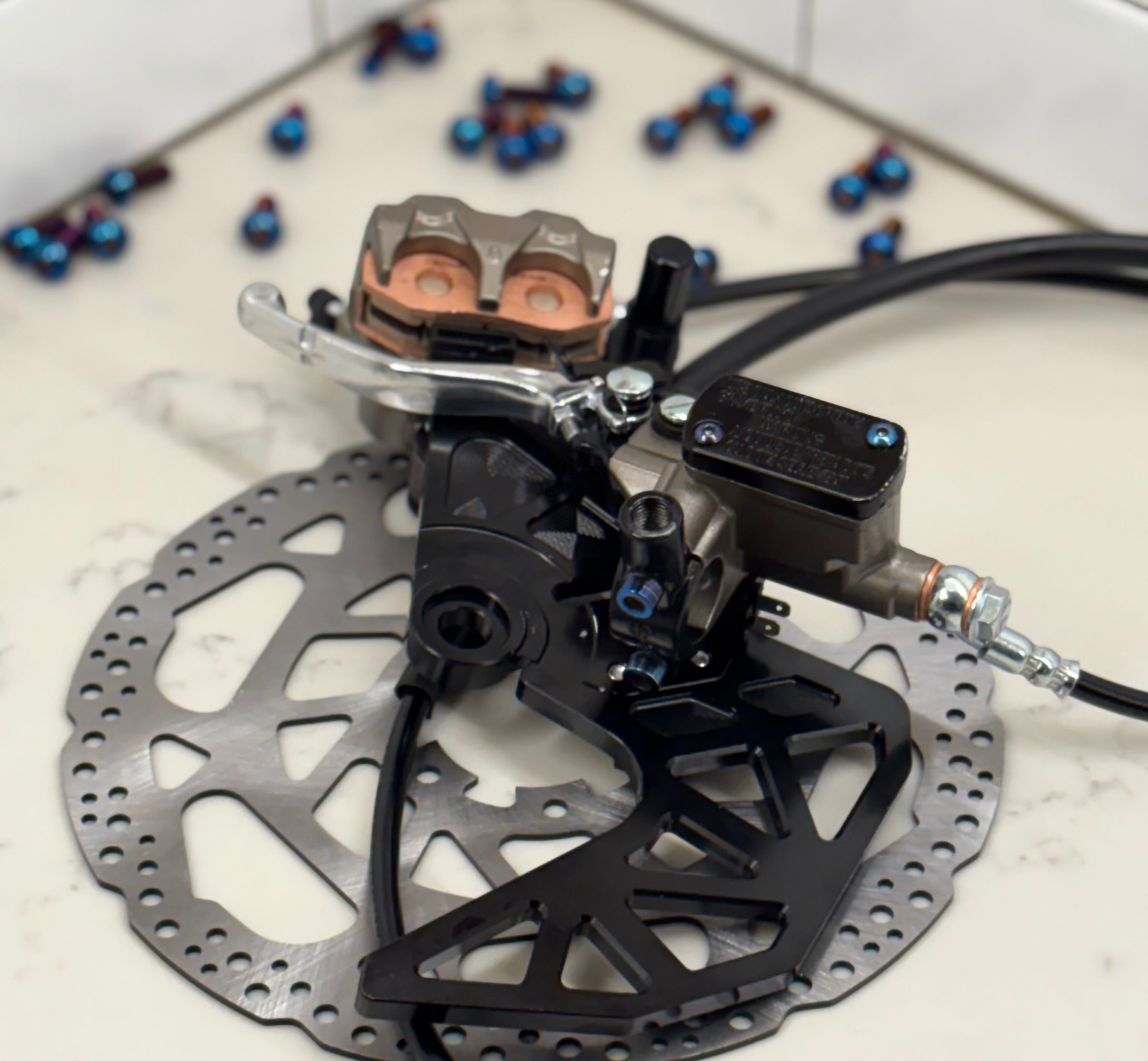 Ultra Bee Brake Kit (Suron, Eride)