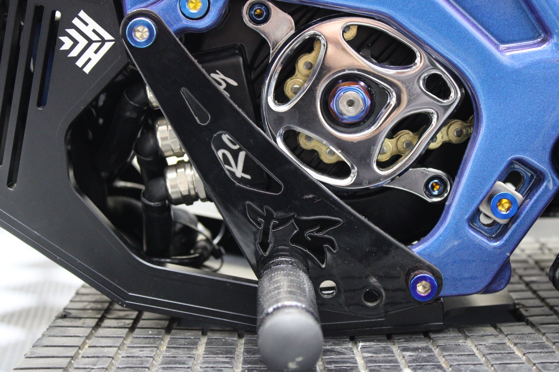 Shift lock titanium