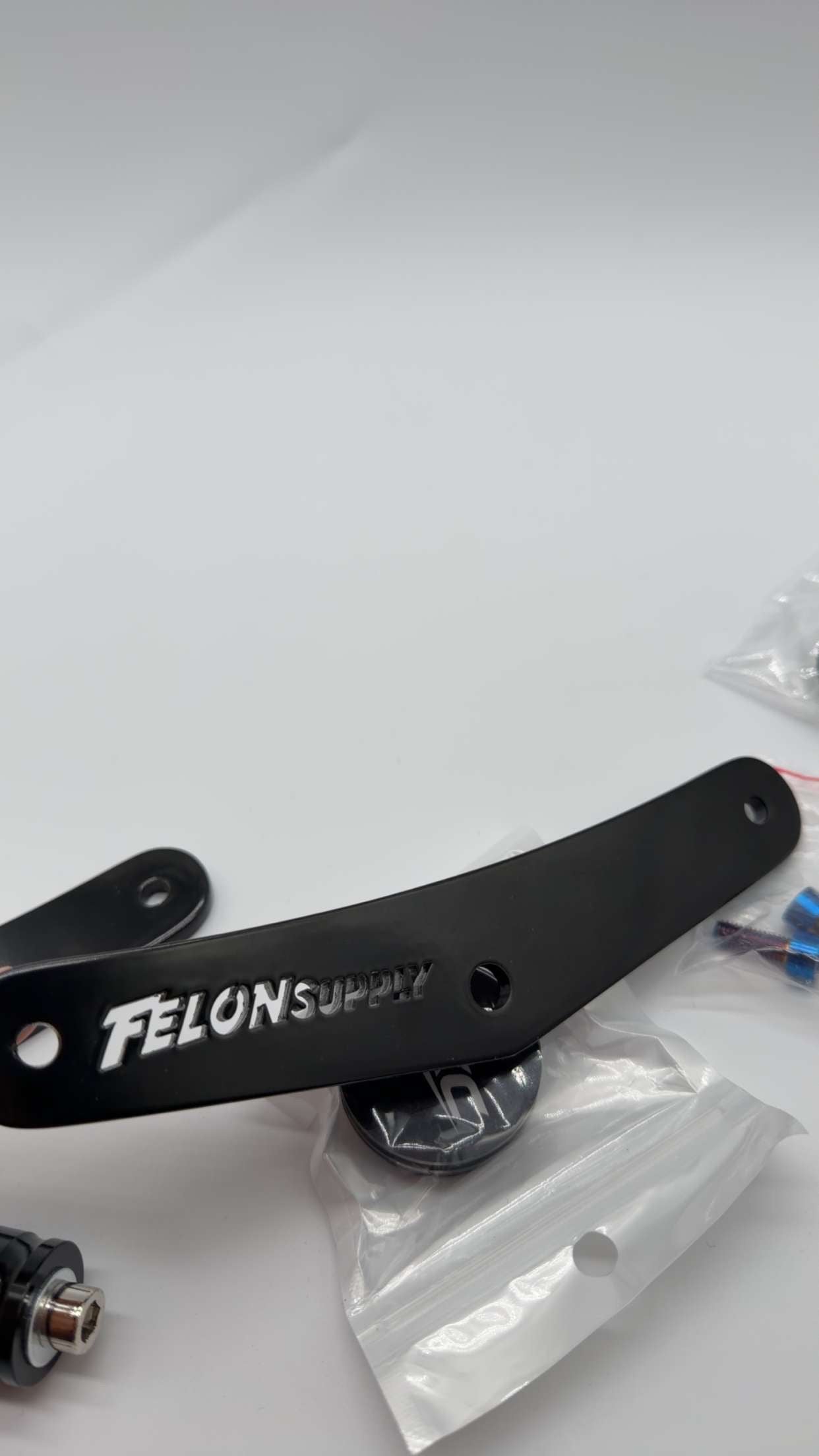 Felon Supply Yozma Foot Lock